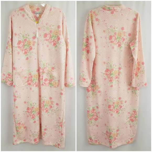 Miss Elaine Other - Miss Elaine Quilted Zip-Front Robe Size MEDIUM Pink Floral Long Sleeve Pockets